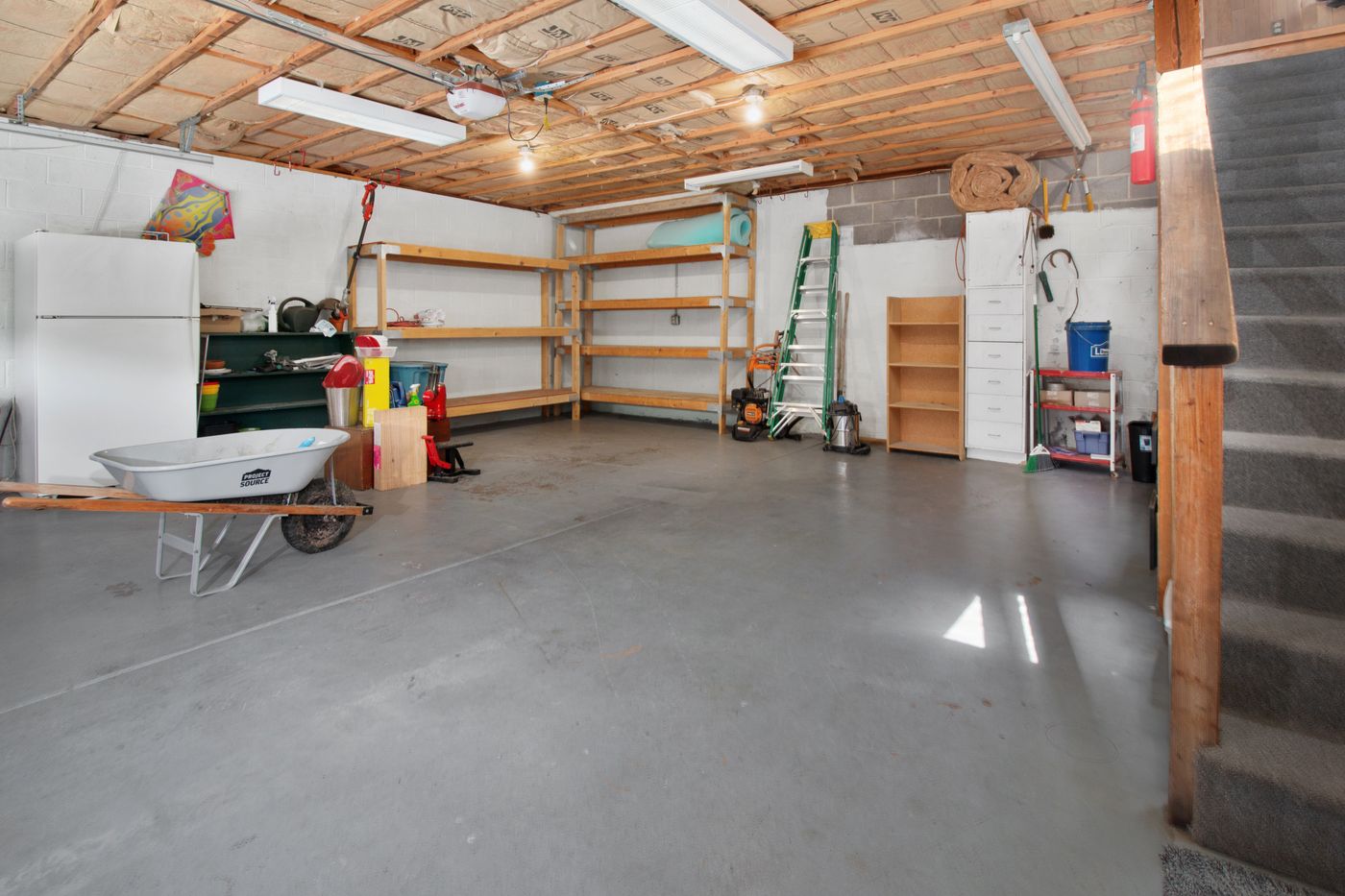 Oak Park garage — epoxy floor