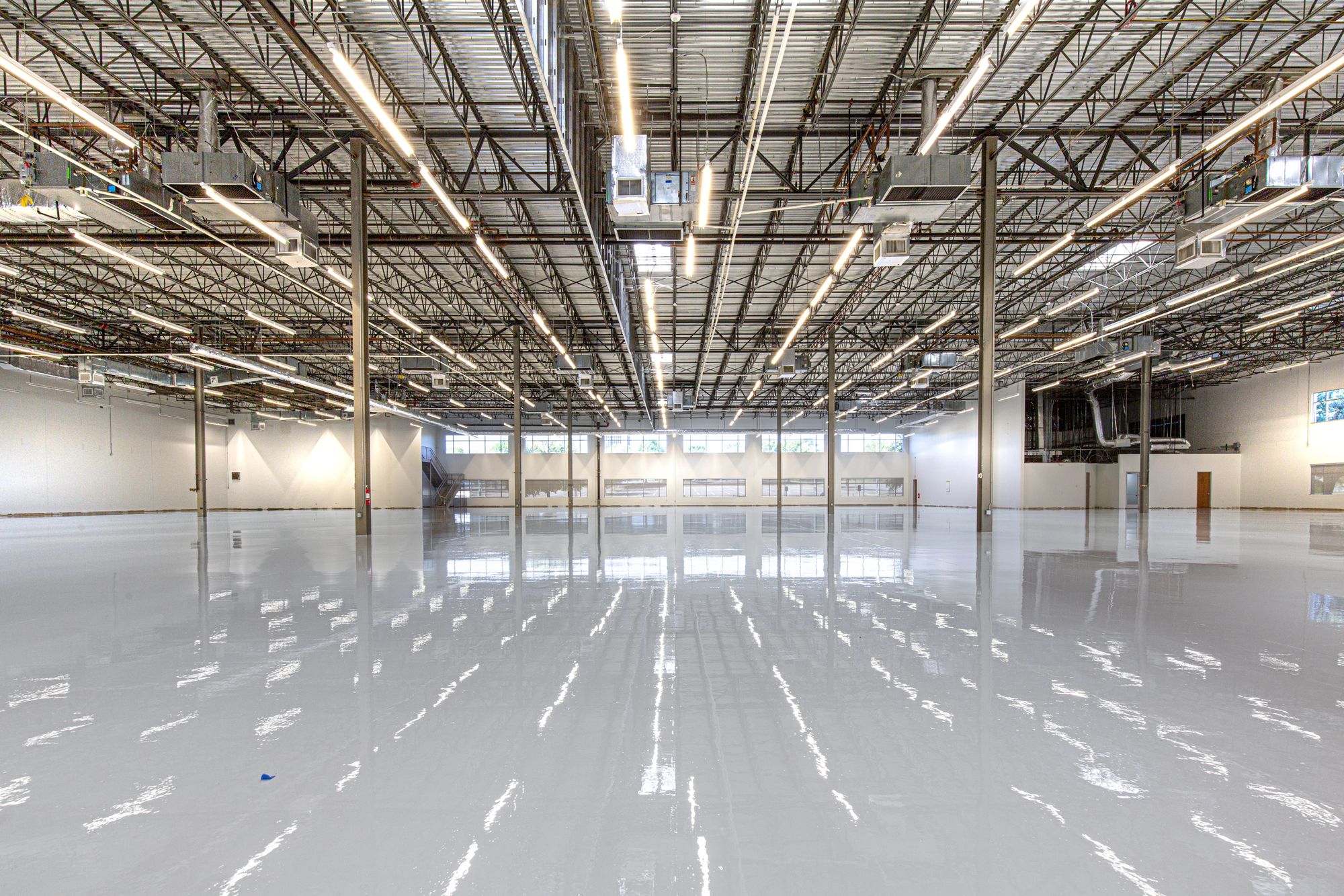 High-gloss metallic epoxy floor after coating